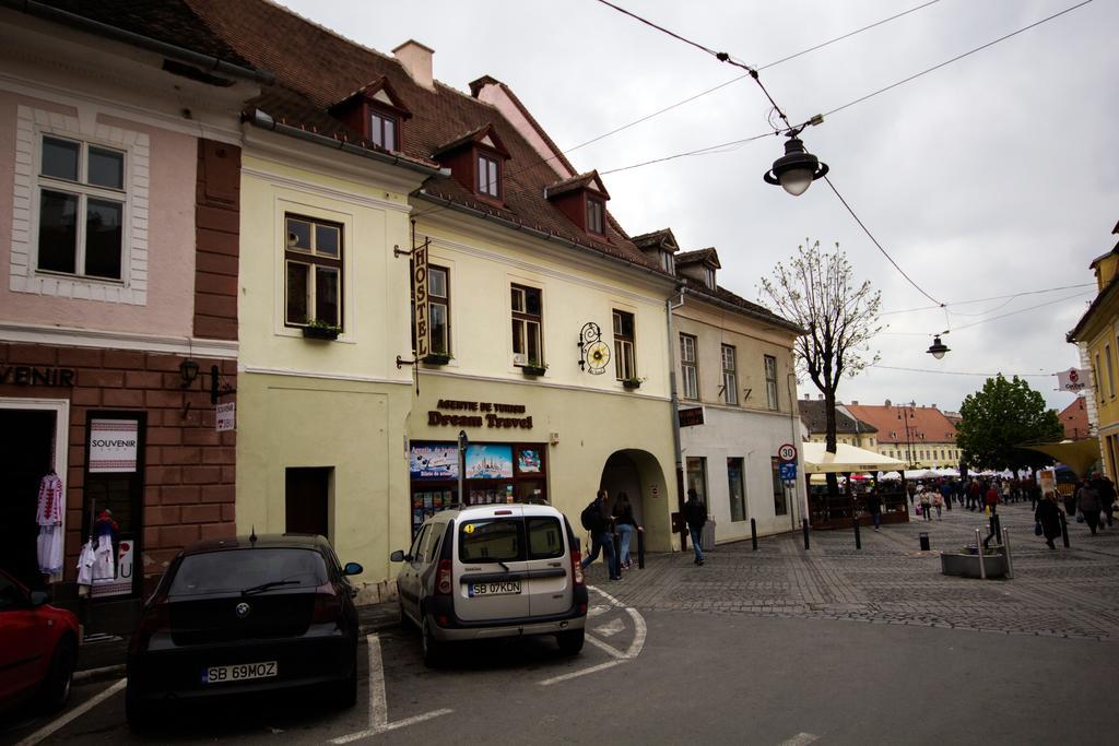 Hostel Pangeea Sibiu Eksteriør bilde